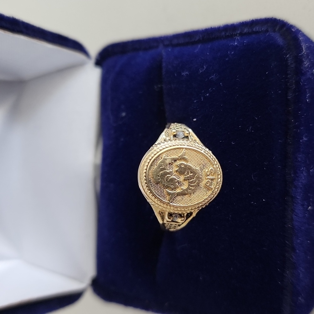 14KT Gold Pisces Ring